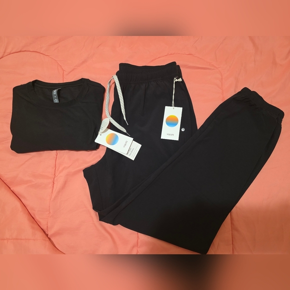 Vuori Sweatpants And t shirt bundle  - Black - Picture 1 of 12